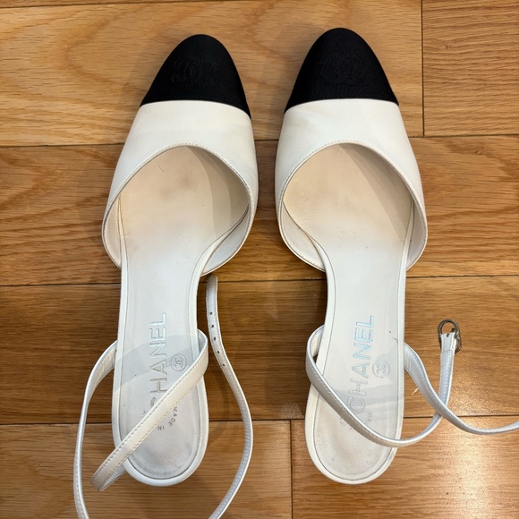 Black and White Chanel Pumps With Wraparound Ankle Strap (Size 39.5) - Picture 3 of 10
